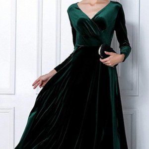 Green velvet long sleeve dress